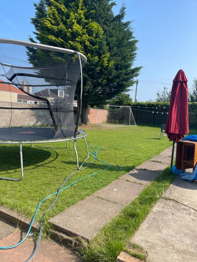 One Bedroom In Spacious Bungalow, Free Parking & Private Entrance Edinburgh Luaran gambar